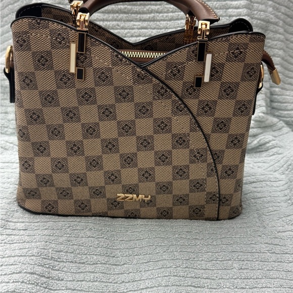 Checkered Tote Crossbody Bag w/ Gold Heart Tassel Charm Purse, New - Picture 6 of 16